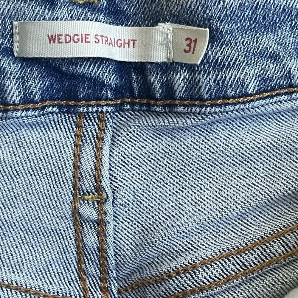 Levi's Women Wedgie Straight 31 Light Wash Distressed High Rise Button Fly Jeans - Picture 6 of 7